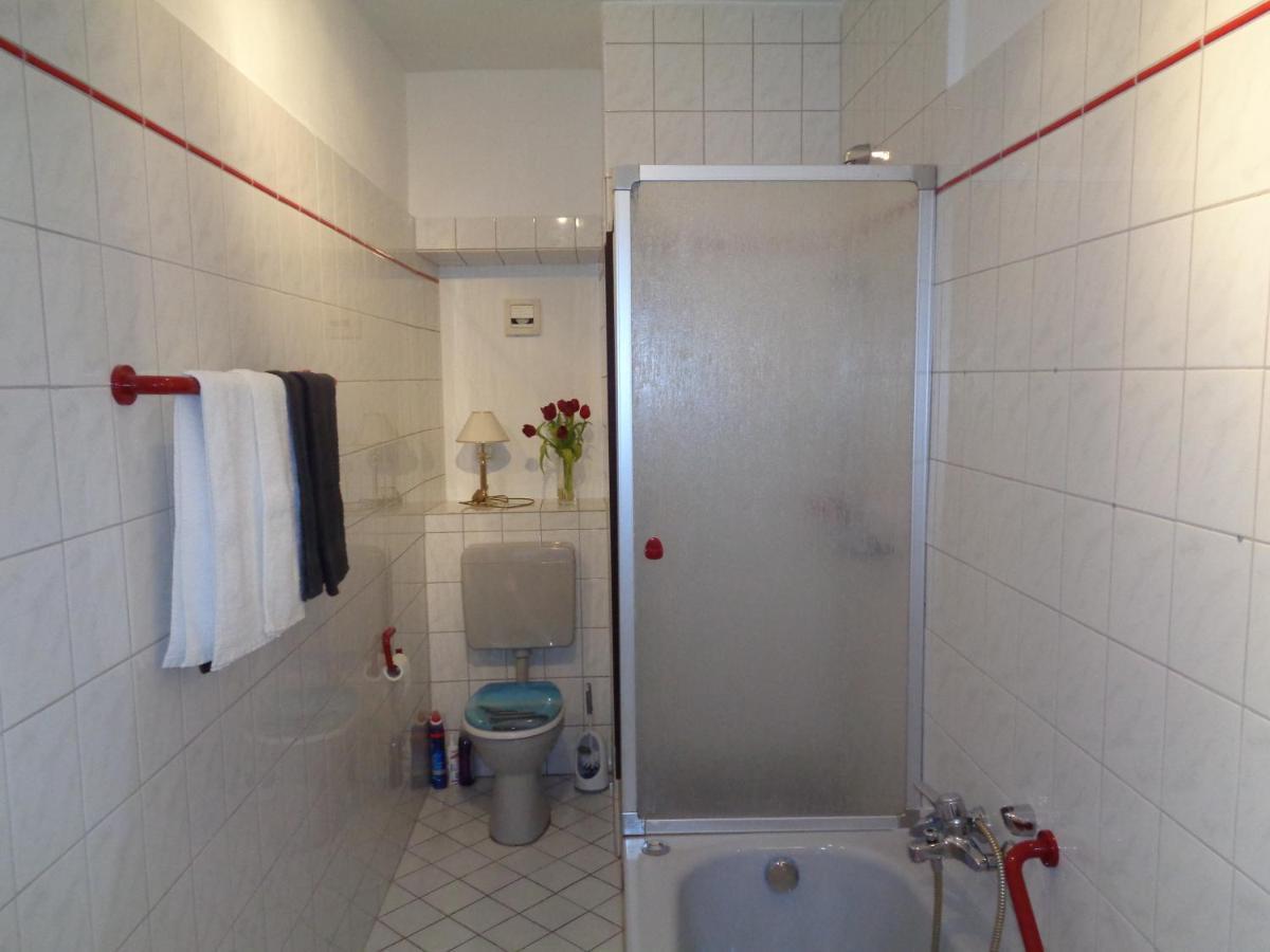 Ferienwohnung Altes Pfarrhaus Mit Flair Und Moselblick Brauneberg Exterior foto